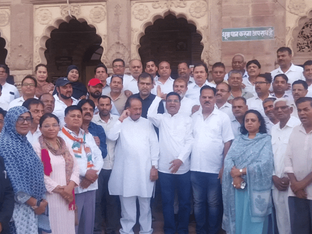जोधपुर में जनसमस्याओं को लेकर कांग्रेस ने दिया ज्ञापन:  अधूरे प्रोजेक्ट को पूरा करने की मांग, पेट्रोलियम पदार्थों की बढ़ती कीमतों का उठाया मुद्दा – Jodhpur News