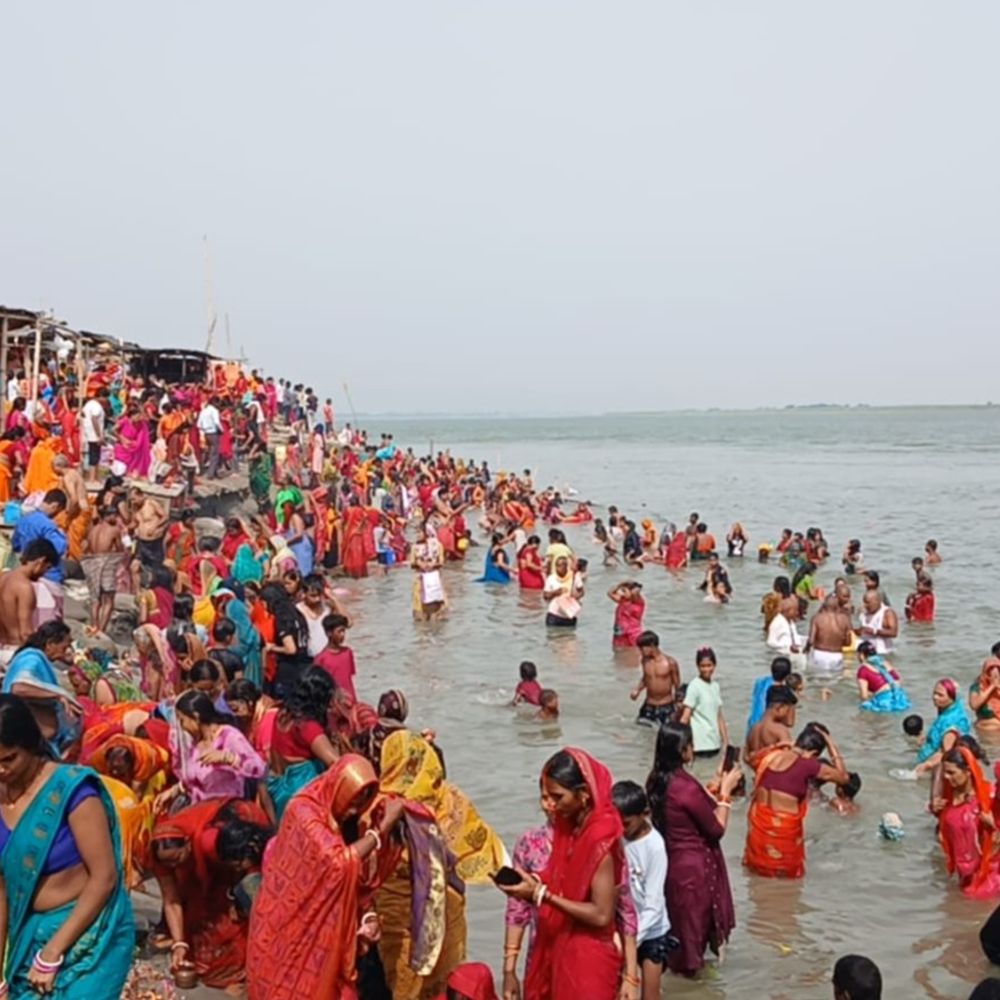 भागलपुर में गंगा दशहरा पर श्रद्धालुओं की भीड़:  अजगैबीनाथ धाम में उमड़ी आस्था, पूजा-अर्चना कर परिवार की खुशहाली की कामना – Bhagalpur News