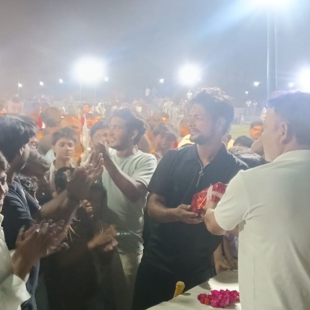सिरसी में नाइट क्रिकेट टूर्नामेंट शुरू:हैदर क्लब टीम को मिली जीत, हैदर क्रिकेट क्लब ने टॉस जीता था