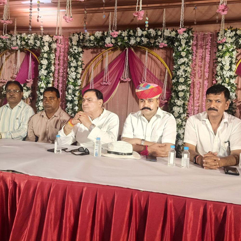 नरहौली विवाद पर क्षत्रिय सम्मेलन, बाहरी लोगों पर आरोप:राजनीतिक लाभ के लिए जातीय संघर्ष भड़काने का प्रयास
