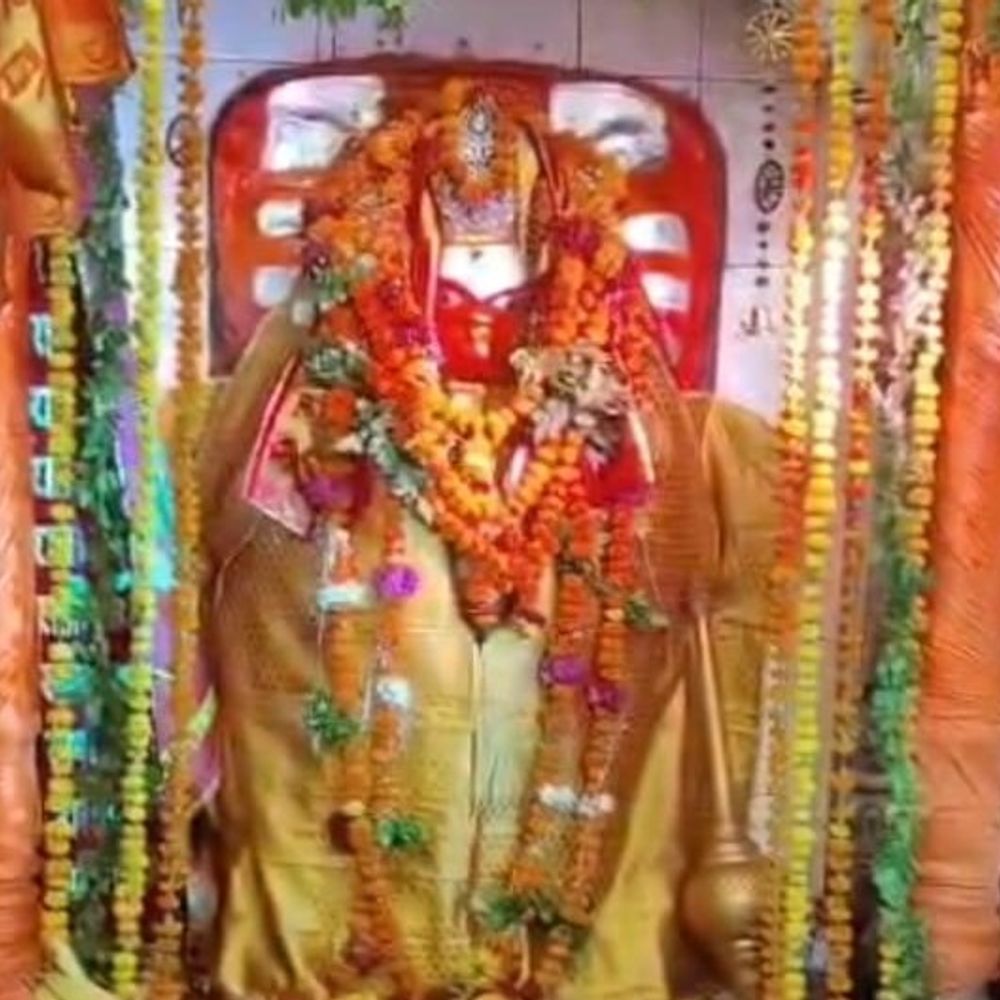बजरंगबली का ऐसा रूप कि टिकी रह गईं नजरें:ज्येष्ठ के चौथे मंगलवार पर सोटे वाले हनुमान बाबा का भव्य श्रृंगार, सुंदरकांड भी हुआ