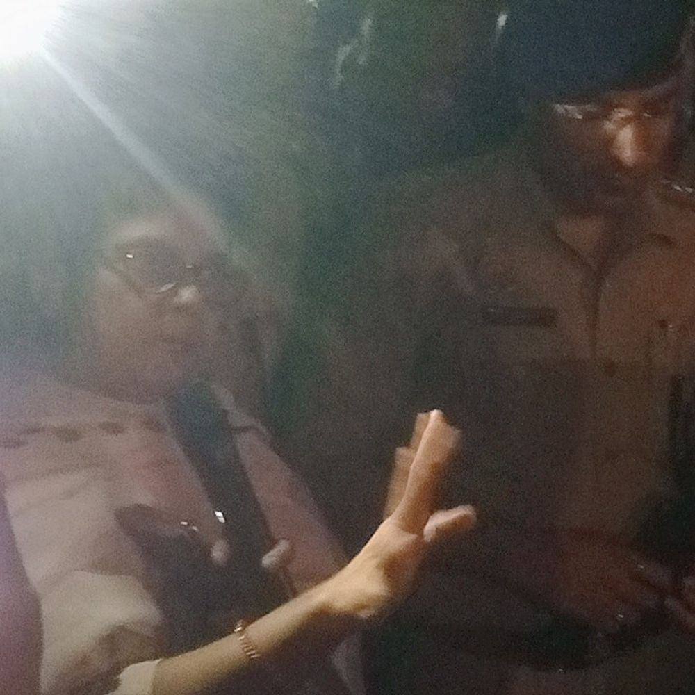 बेकाबू ट्रेलर मंदिर में घुसा, तीन की मौत:अमरोहा में रामायण पाठ के दौरान हादसा, 4 लोग गंभीर घायल; हाईवे जाम