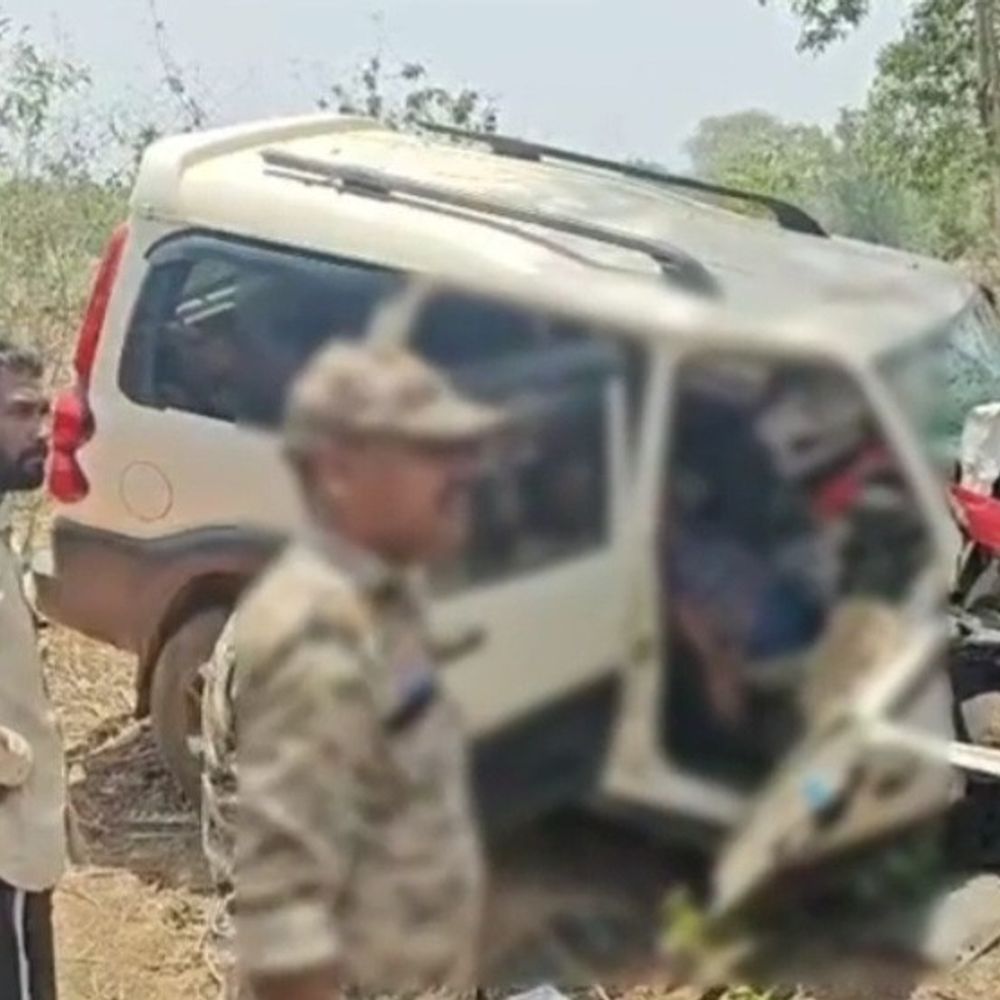 कोंडागांव में स्कॉर्पियो पेड़ से टकराई:  ड्राइवर की मौत, दो घायल; तेज रफ्तार बनी वजह – Kondagaon News