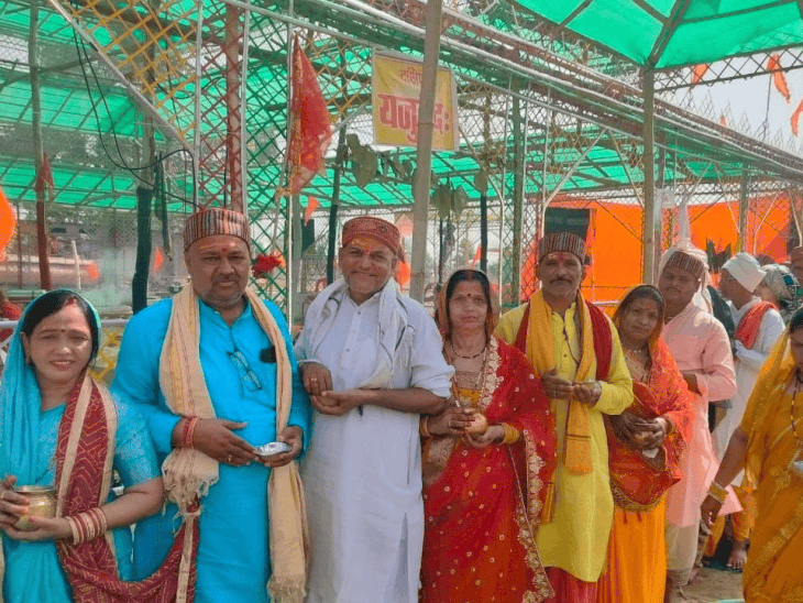 रायसेन में 21 कुंडीय रुद्र महायज्ञ शुरू:  हनुमंत कथा और दिव्य दरबार में उमड़ रही श्रद्धालुओं की भीड़, मंदिर परिसर भक्तिमय बना – Raisen News