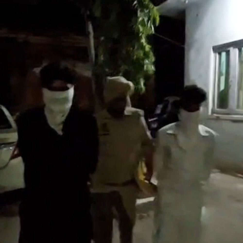 नगर पंचायत चुनाव से पहले भाजपा उम्मीदवार गिरफ्तार:  फतेहगढ़ साहिब में कार से शराब की 2 पेटियां बरामद, वोटरों में बांटने की आशंका – Khanna News