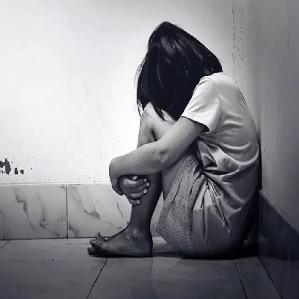 ग्वालियर में 11साल की बच्ची से ताऊ ने किया रेप:मुंह में रूमाल ठूंसा, हाथ-पैर बांधकर की दरिंदगी; 12 दिन तक बात को दबाते रहे रिश्तेदार