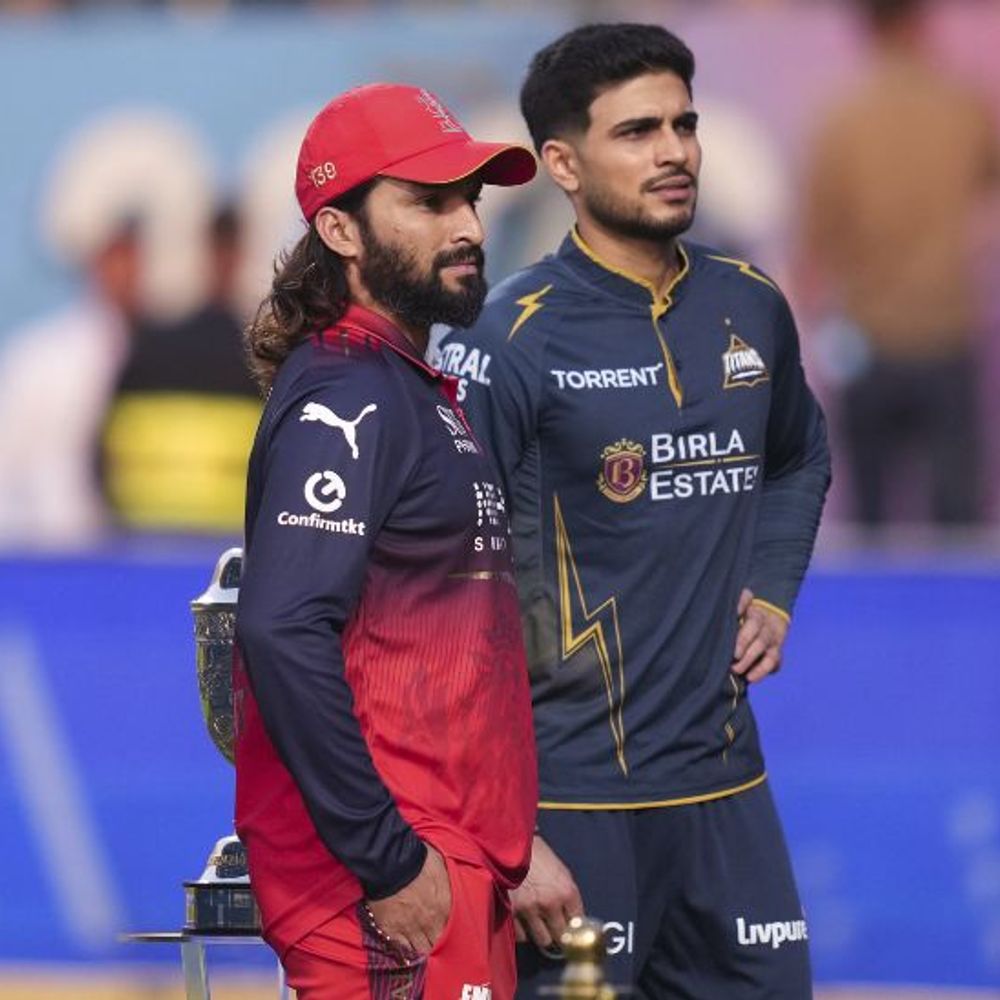IPL क्वालिफायर-1, बेंगलुरु का पहला विकेट गिरा:वेंकटेश को रबाडा ने आउट किया, गुजरात का स्कोर 32/1