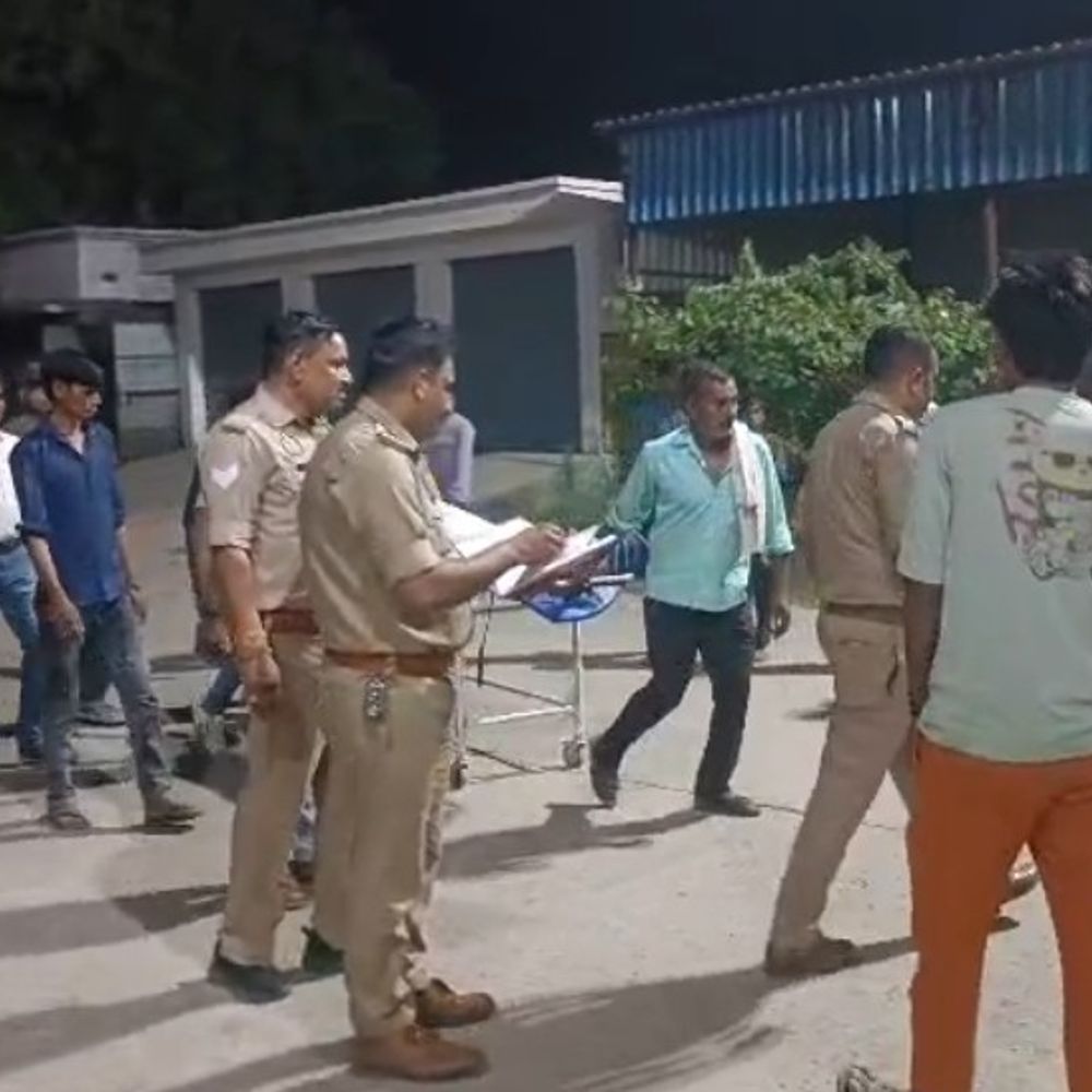 घरेलू विवाद में युवक ने खाया जहर, मौत:कासगंज में गंभीर हालत में अस्पताल ले गए, इलाज के दौरान तोड़ा दम