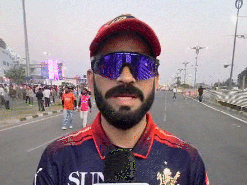 IPL- न्यू चंडीगढ़ में RRvsSRH, कोहली का डुप्लीकेट पहुंचा:कपल बोला- बच्चों को सूर्यवंशी, हमें SRH पसंद; किशन के फैन ने शंख बजाया
