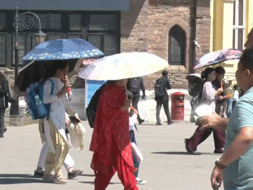 हिमाचल में हीटवेव, ऊना का पारा 44॰C पहुंचा:8 शहरों में 35॰C पार पहुंचा तापमान, कल भी गर्मी सताएगी, 2 दिन भारी ओलावृष्टि-तूफान की चेतावनी