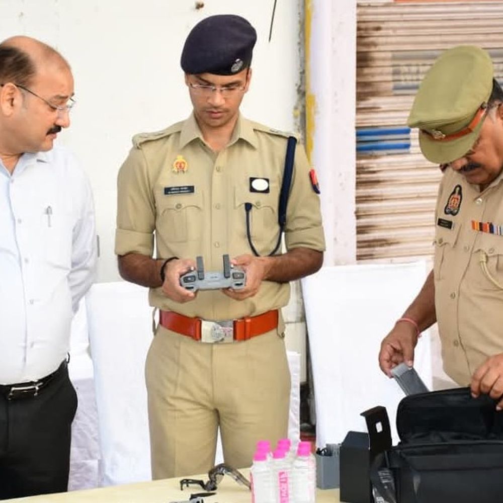 मेरठ में अमन-चैन के साथ अदा हुई नमाज:शाही ईदगाह में उमड़ी नमाजियों की भीड़, सड़क पर नमाज रोकने के लिए पुलिस मुस्तैद रही