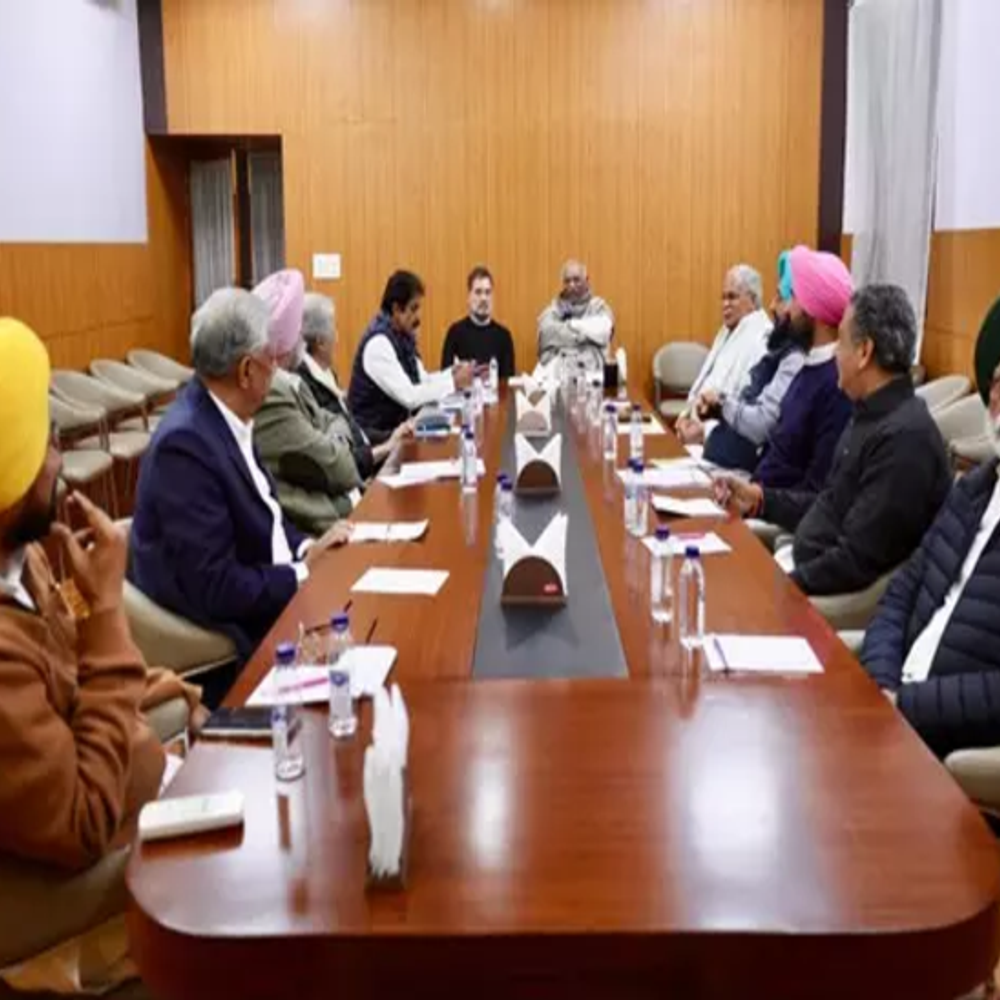 कांग्रेस हाईकमान ने 5 नेताओं को दिल्ली बुलाया:संगठन में बदलाव की चर्चा, सांसद रंधावा ने दिए संकेत; मल्लिकार्जुन खड़गे लेंगे बैठक