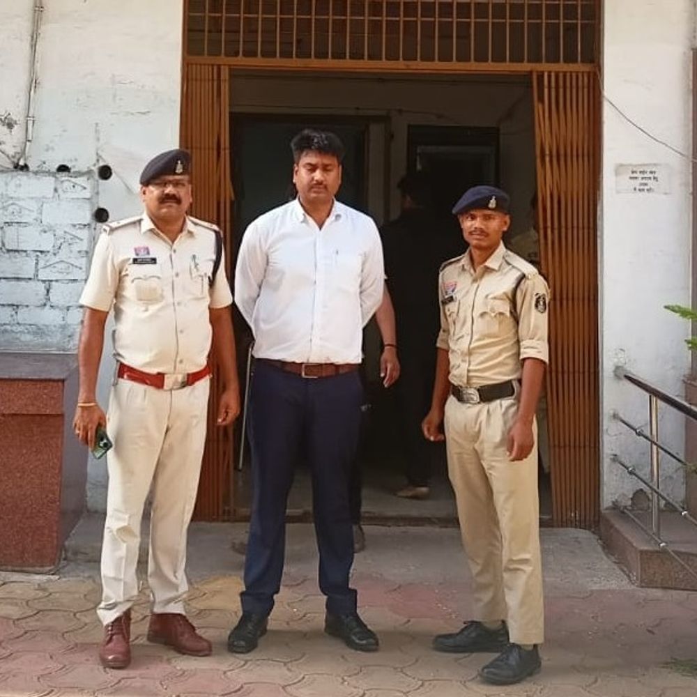 गृह मंत्री का OSD बताकर खिलाड़ियों को धमकाया:  भिलाई में क्रिकेट मैच के दौरान खिलाड़ियों से किया मिसबिहेव, आरोपी अरेस्ट – durg-bhilai News