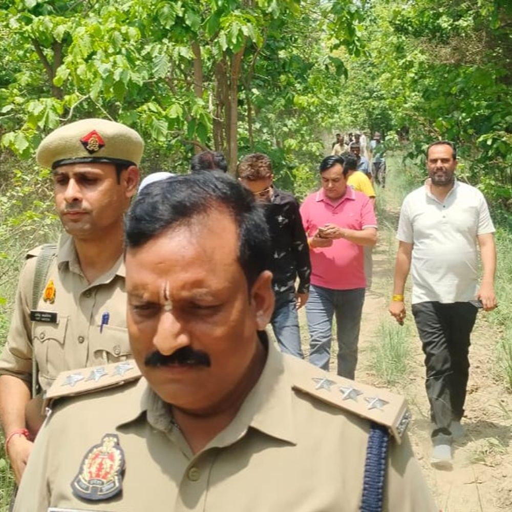 मेरठ में भाई ने भाई की हत्या कर शव दबाया:24 दिन बाद खुली घटना, जमीनी विवाद में दिया वारदात को अंजाम