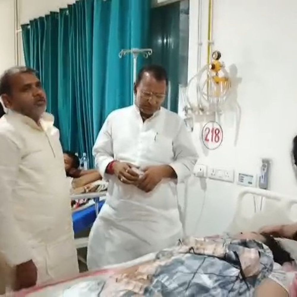 घायल सपा महिला मोर्चा जिलाध्यक्ष से मिले भाजपा नेता:राणा प्रताप सिंह बोले- महिलाओं पर अत्याचार बर्दाश्त नहीं, कार्रवाई की मांग