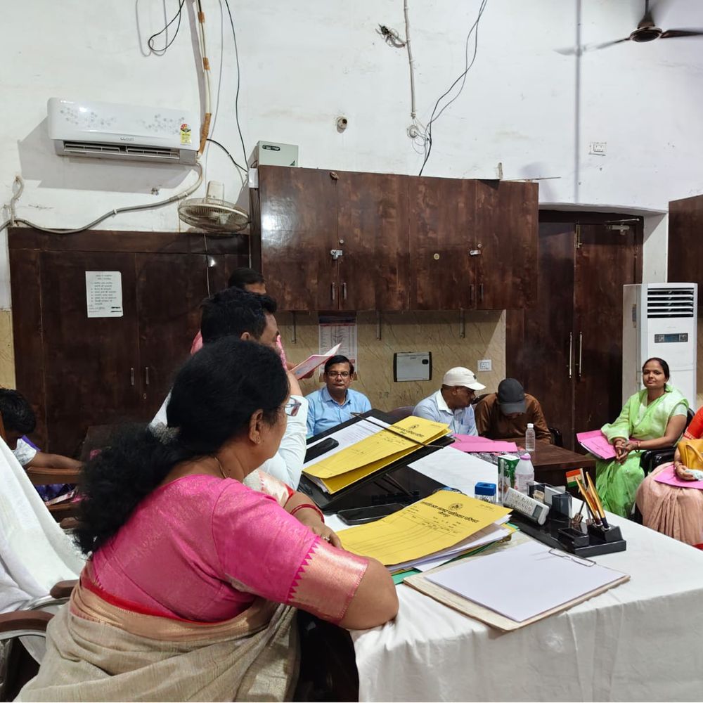 जौनपुर नगर पालिका बोर्ड की बैठक स्थगित:सभासदों ने अध्यक्ष पर मनमानी का आरोप लगाया, कल फिर होगी चर्चा