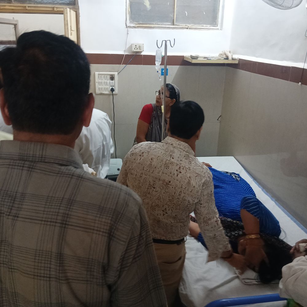 तहसीलदार मनीषा मिश्रा की तबीयत बिगड़ी:देवेंद्र गोयल प्रकरण के बाद तनाव में जिला अस्पताल में भर्ती