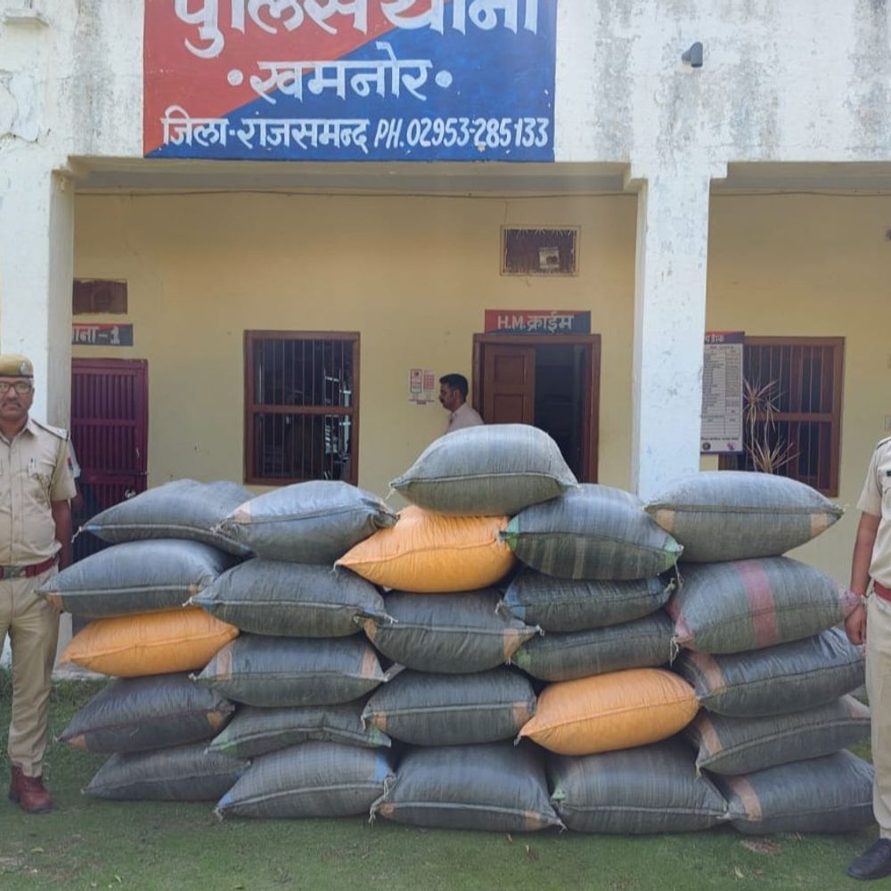 स्कॉर्पियो में भरा मिला 471 Kg डोडा-चूरा, तस्कर फरार:प्राइवेट बस में मिलीं अवैध शराब की पेटियां; SP बोले-नशे से दूर रहें युवा