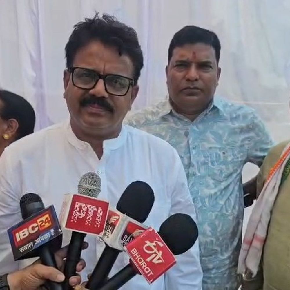 कांग्रेस बोली- BJP विधायक कानून हाथ में ले रहे:तहसीलदार-विधायक विवाद पर सियासत, अटल श्रीवास्तव बोले- प्रदेश में अराजकता