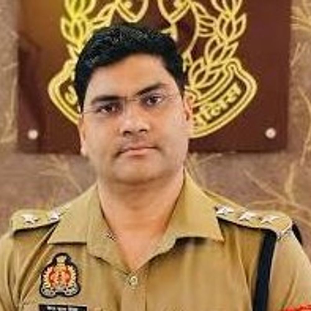भाजपा नेता शिवम सिंह हत्याकांड में विभूतिखंड ACP-SHO हटाए गए:गोमतीनगर विस्तार के इंस्पेक्टर लाइन हाजिर