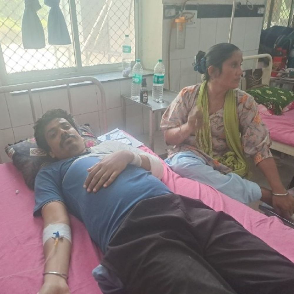 पैदल जा रहे मजदूर को अज्ञात वाहन ने मारी टक्कर:टेम्पो-कार में टक्कर, पांच पैंसेजर घायल; बहन को भाई ने पीटा
