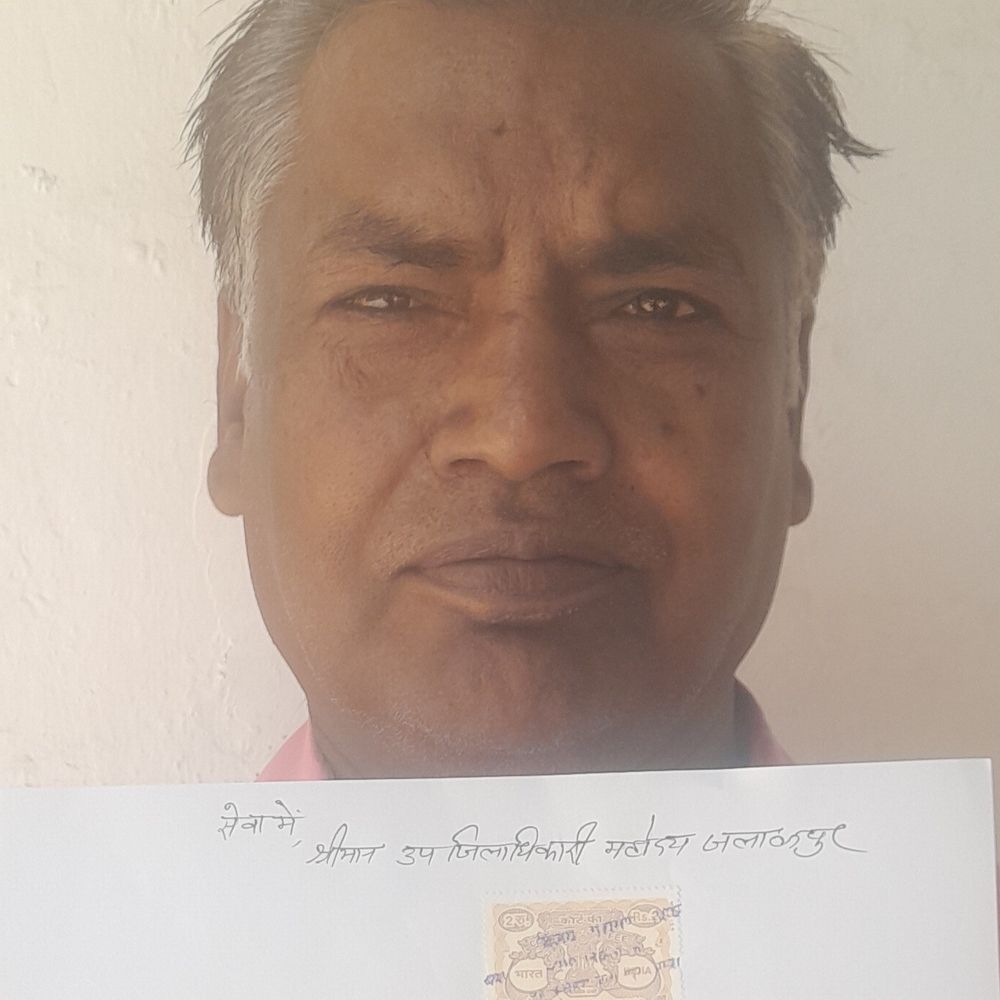 जलालपुर में बिना अनुमति बरगद का पेड़ काटा:पीड़ित ने एसडीएम से की शिकायत, जांच शुरू