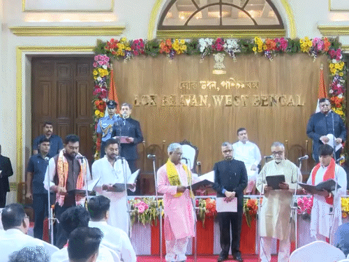 पश्चिम बंगाल में कैबिनेट विस्तार, 35 मंत्रियों ने शपथ ली:अर्जुन सिंह, तपस रॉय मंत्री बने; शुभेंदु मंत्रिमंडल में अब 41 मिनिस्टर