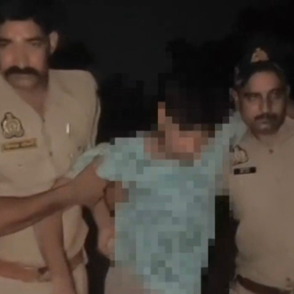 लूटकांड के तीन आरोपी मुठभेड़ के बाद गिरफ्तार:बदायूं में दो बदमाश और एक सिपाही को लगी गोली, 9 मई की बाइक व मोबाइल लूट में थे वांछित
