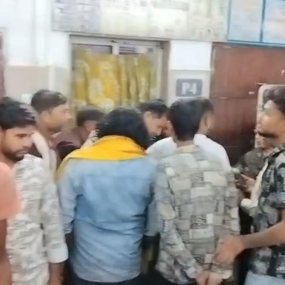 दमोह में शादी का झांसा देकर युवती से रेप:पीड़िता ने खाया जहर; हिंदू संगठनों ने गिरफ्तारी और सख्त कार्रवाई की मांग