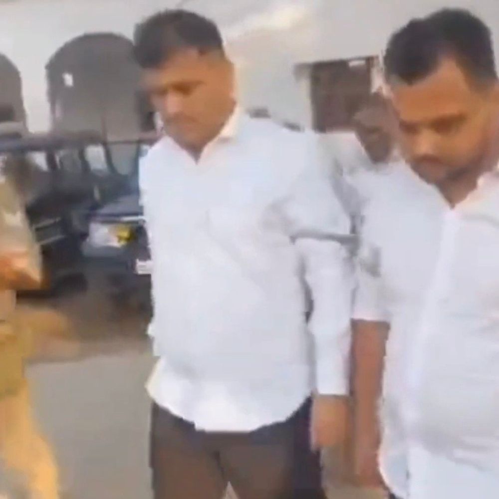 एचपीसीएल कांड, मुख्य आरोपी के भाई अलग जेलों में शिफ्ट:केशव बांदा, चंद्रशेखर सोनभद्र जेल भेजा गया; अजय पहले ही फतेहगढ़ में
