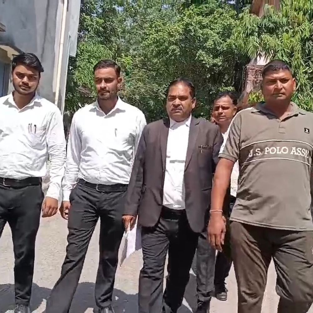 बेगुनाहों को 10 साल बाद मिला इंसाफ:हत्या की कोशिश के आरोप में फंसाए गए 3 आरोपी बरी, रास्ते के विवाद में कोर्ट ने सुनाया फैसला