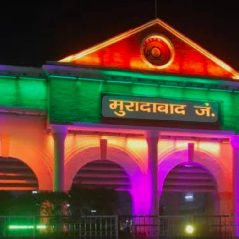मुरादाबाद से शाहजहांपुर वंदेभारत रेल सेवा शुरू:देहरादून-लखनऊ ट्रेन सीधे स्टेशन पर रुकेगी, यात्रियों को राहत