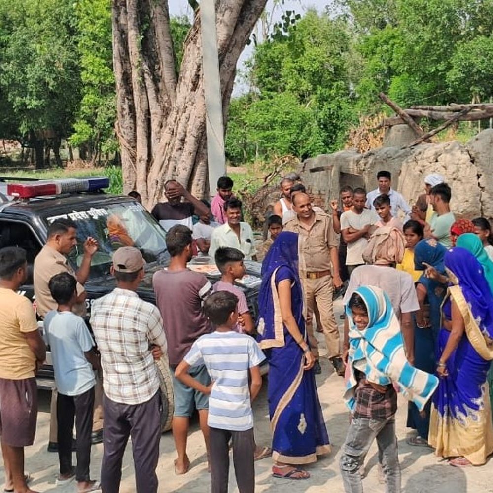 प्रतापगढ़ में आवास योजना में धांधली का आरोप:जांच में खुली पोल, दो मंजिला मकान मालिकों को लाभ