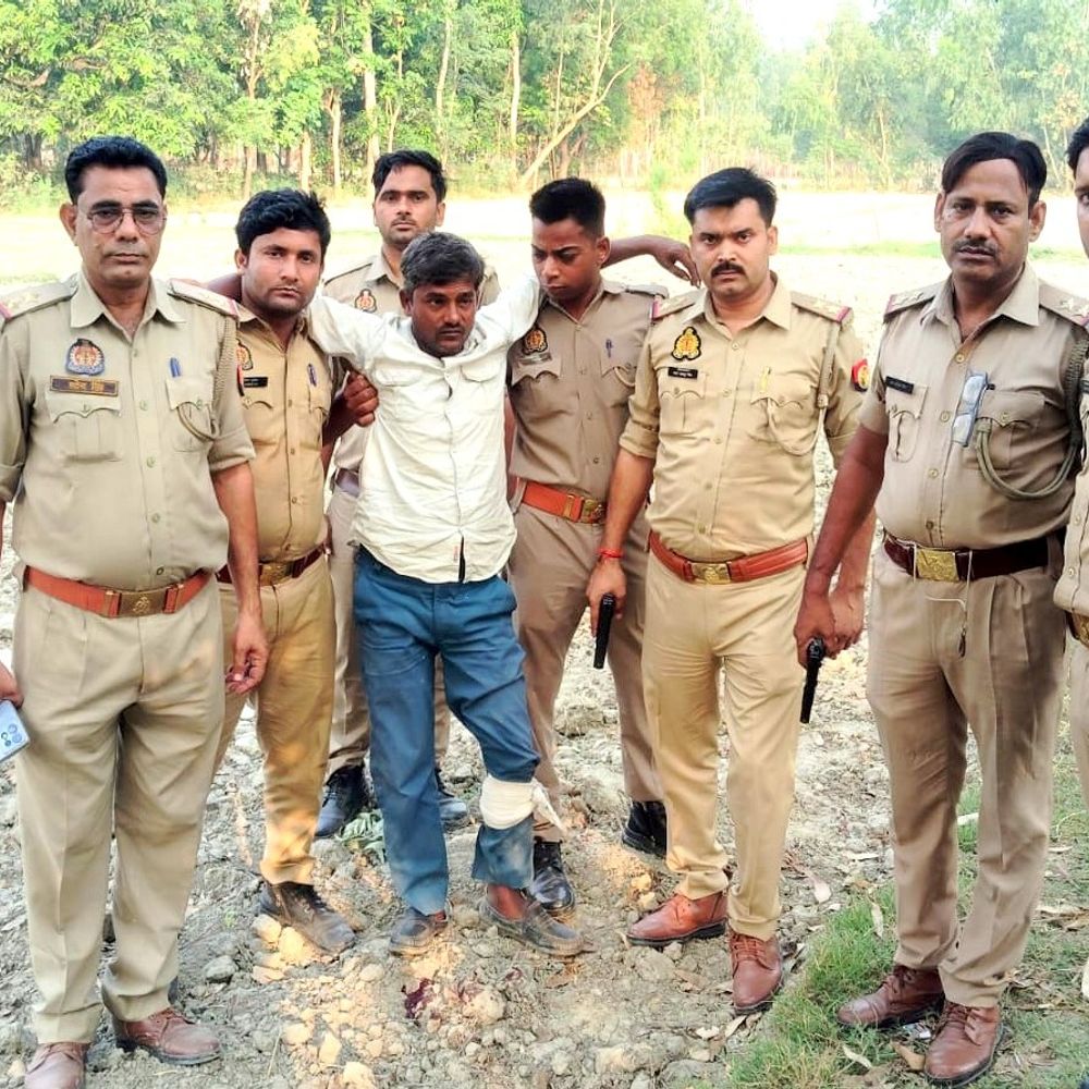 नाबालिग से दुष्कर्म का आरोपी मुठभेड़ में गिरफ्तार:सीतापुर पुलिस ने 20 घंटे में दबोचा, खेत में बेहोश मिली थी किशोरी