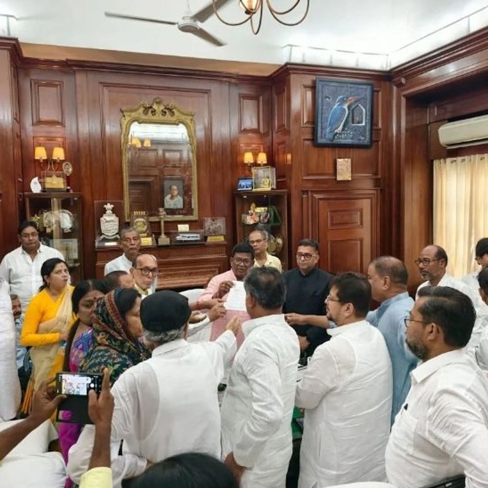 ममता की TMC टूटी, 58 विधायकों ने अलग गुट बनाया:ऋतब्रत बनर्जी को विधायक दल का नेता चुना, दावा- स्पीकर ने उन्हें नेता विपक्ष माना