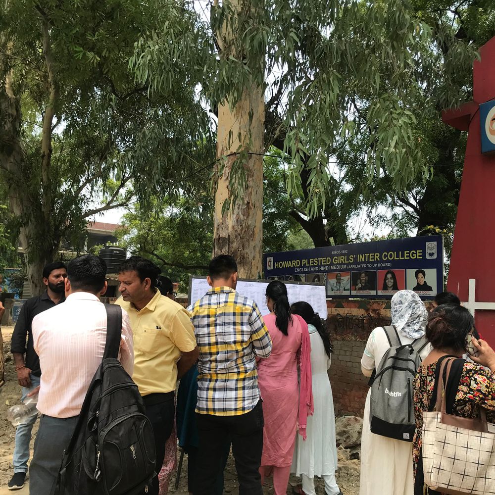 टीजीटी परीक्षा में 50% से ज़्यादा अभ्यर्थी अनुपस्थित:पहले दिन 28,148 में से 17,654 नहीं पहुंचे, क्रिकेट से जुड़े सवाल भी पूछे गए