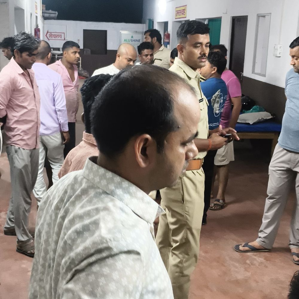 नवजात मौत मामले में तीन सदस्यीय जांच टीम गठित:सिद्धार्थनगर में आशा बहू, डॉक्टर, जीएनएम व अस्पताल प्रबंधक समेत चार पर पुलिस पहले ही मुकदमा ्र