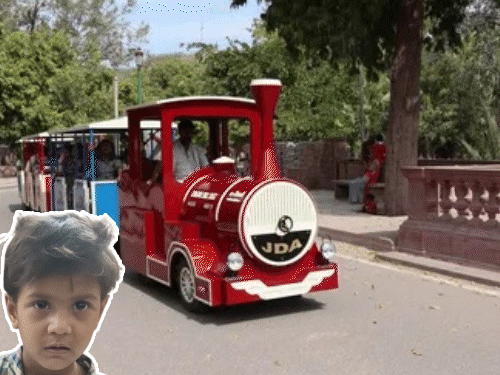 मंडोर टॉय ट्रेन हादसे के पांच दिन बाद ड्राइवर डिटेन:बच्ची के गर्दन के ऊपर से निकल गया था पहिया; पुलिस ने ट्रेन भी की जब्त