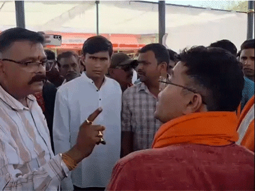 सुशासन तिहार में अफसरों की क्लास, कर्मचारी बोले- सब रीलबाजी:CM से लेकर सांसद-विधायक ने मंच से फटकारा; कहीं सस्पेंशन तो कहीं बैठक से निकाला