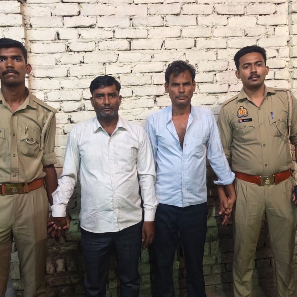 पीलीभीत में महिला से कुंडल छीनने वाले दो बदमाश गिरफ्तार:पुलिस ने लूटे गए कुंडल और वारदात में प्रयुक्त बाइक बरामद की