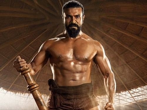 जाह्नवी कपूर ने क्या विवादित शॉट्स पर जताई थी आपत्ति:एक्ट्रेस की कथित पर्सनल चैट लीक; दावा- पेड्डी में राम चरण ने डायरेक्टर को डांटा था
