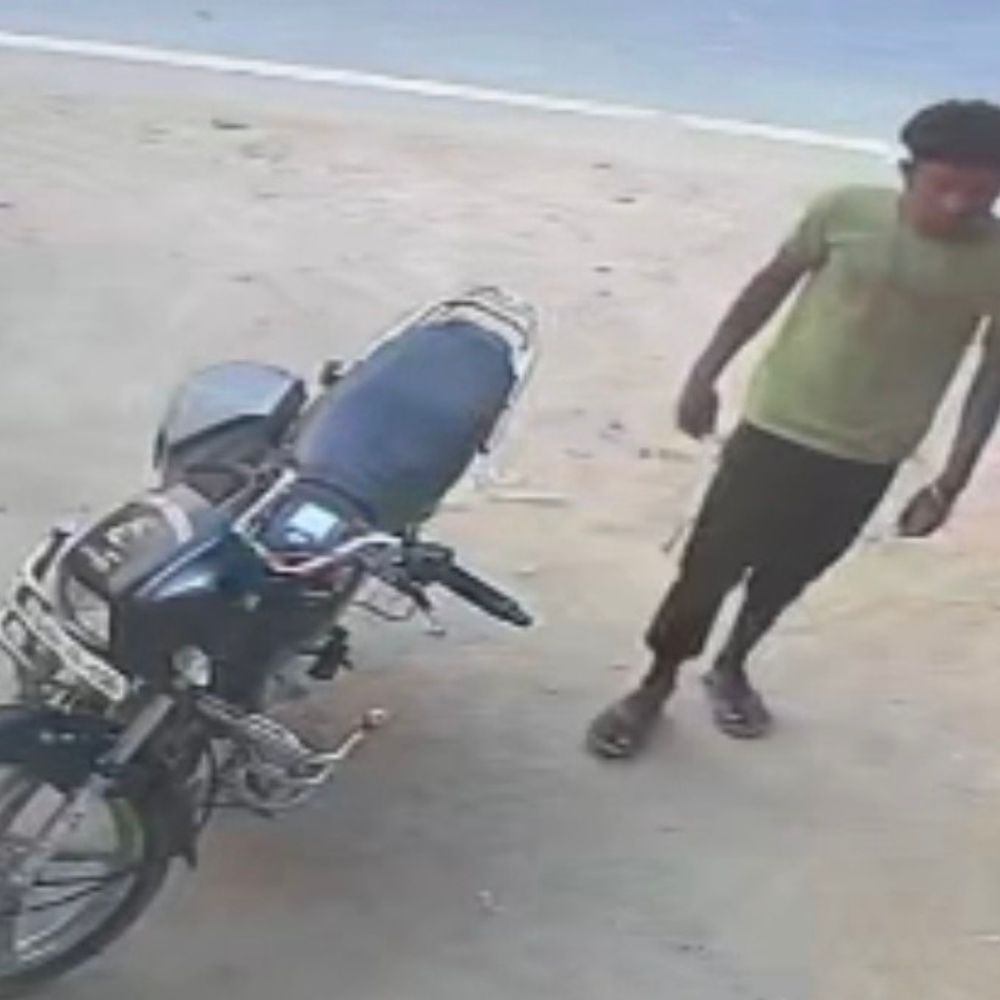 रायबरेली में बाइक चोरी का VIDEO:पुलिस ने आरोपी की गिरफ्तारी के लिए टीम गठित की