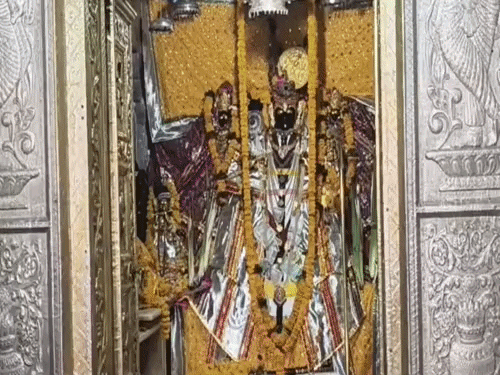 सड़क खराब होने से रूपनारायण-मंदिर आने वाले श्रद्धालु कम हुए:चारभुजा मंदिर में भी सन्नाटा; ग्रामीण बोले- करेंगे आमरण अनशन