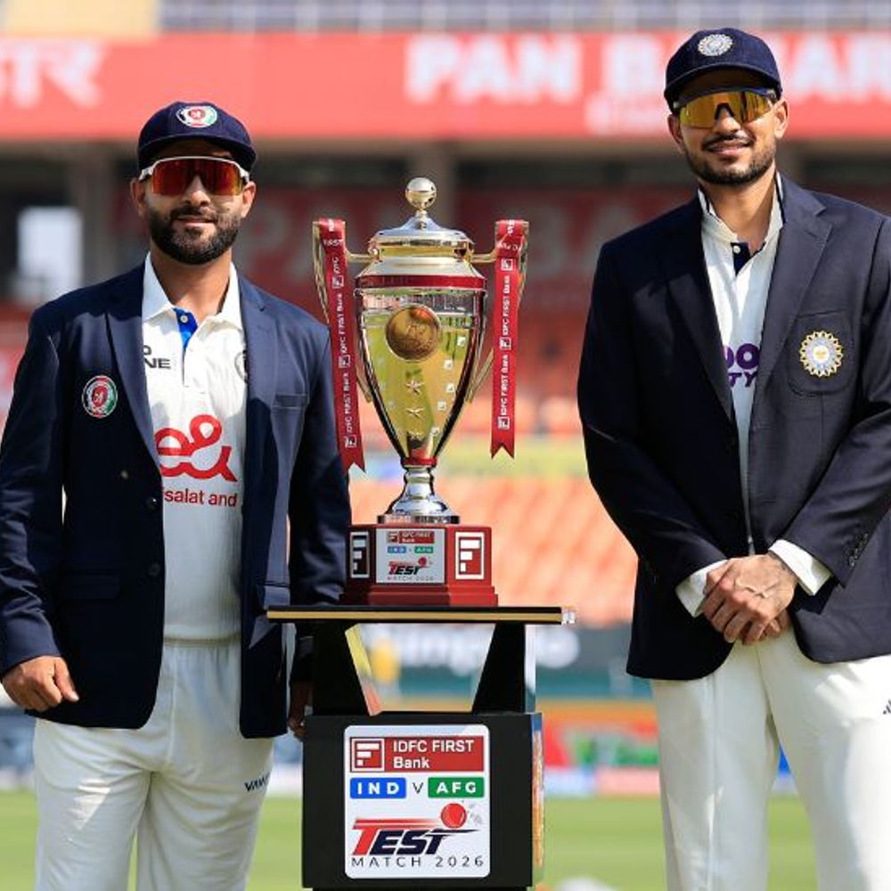 IND Vs AFG टेस्ट, पहला दिन; भारत ने बैटिंग चुनी:राहुल ने चौके से खाता खोला, जायसवाल भी क्रीज पर; राशिद खान नहीं खेल रहे