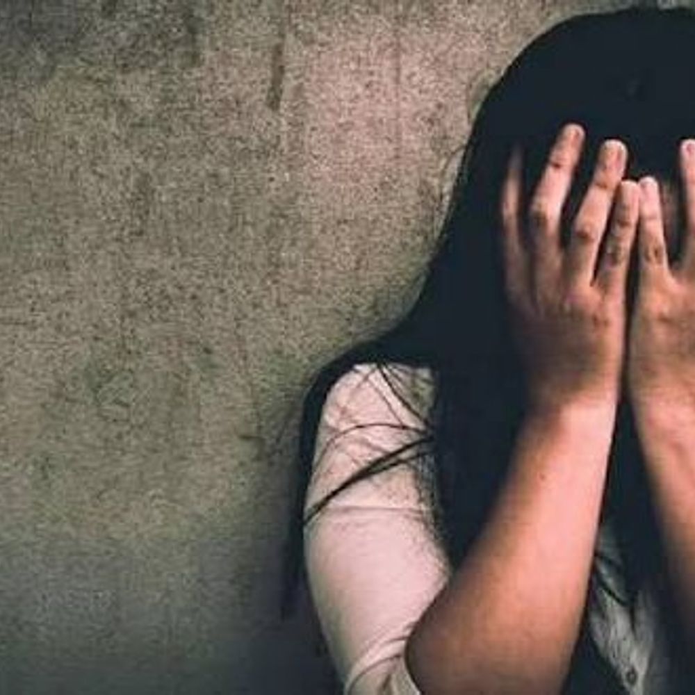 निजी अस्पताल संचालक पर नर्स ने लगाए दुष्कर्म के आरोप:नौकरी से निकालने की धमकी और वेतन देने के बहाने होटल बुलाया, केस दर्ज