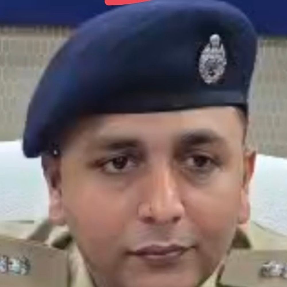 रायबरेली पुलिस महकमे में बड़ा फेरबदल:एसपी ने 422 दारोगा-सिपाहियों समेत अन्य पुलिसकर्मियों का किया तबादला