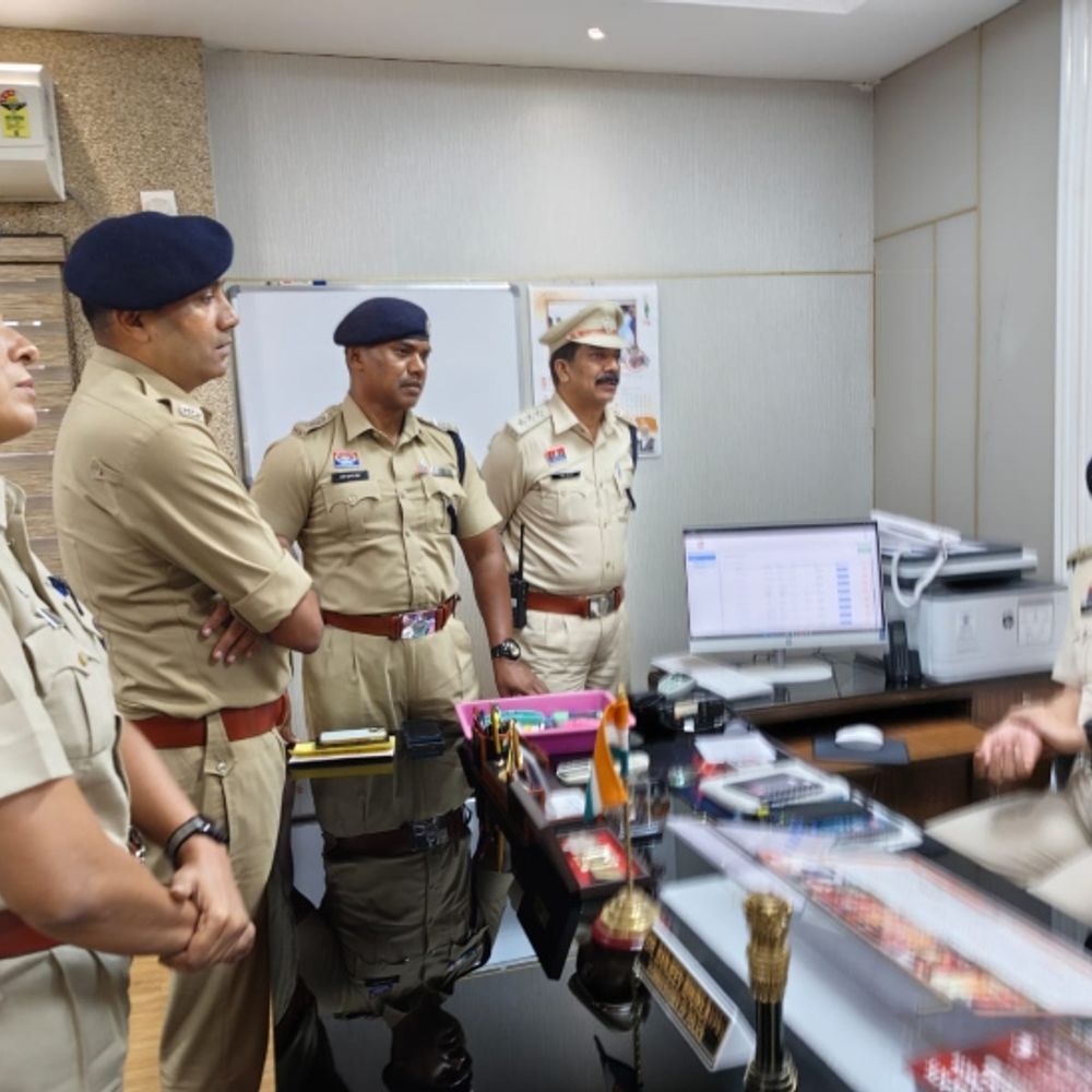 रायपुर में QR कोड से मिलेगी ऑटो-ई-रिक्शा चालकों की जानकारी:ड्राइवरों की होगी पहचान, डिजिटल रजिस्ट्रेशन कराने वाला देश का पहला शहर बना