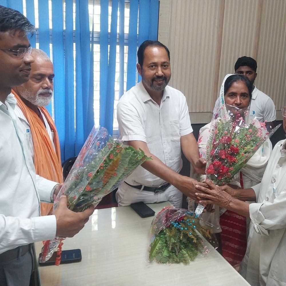 EO बोले-लंबित योजनाएं धरातल पर उतर सकेंगी:अररिया नगर परिषद 15 दिन में टेंडर प्रक्रिया में आएंगी, 3 नवनिर्वाचित पार्षदों का स्वागत