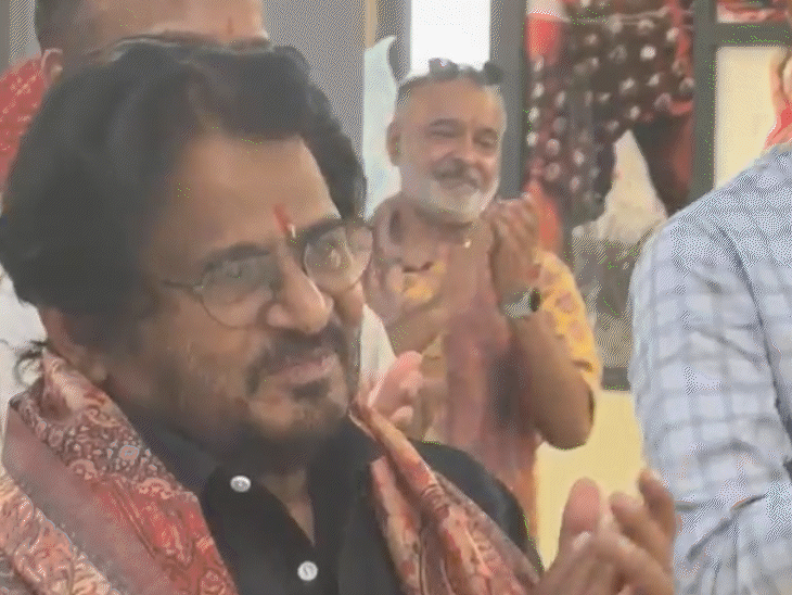 रघुवीर यादव बोले- महंगाई से बुरा हाल सैयां का है:पंचायत सीरीज पर बोले- आधी शूटिंग हो चुकी; बच्चों को थिएटर से जोड़े