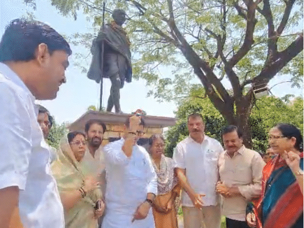 मीनाक्षी बोलीं- कांग्रेस एकजुट, हम जरूर जीतेंगे:दिग्विजय समर्थक ज्ञानचंदानी का पार्टी से इस्तीफा; विजयवर्गीय बोले- विकास चाहने वाले हमारा साथ देंगे